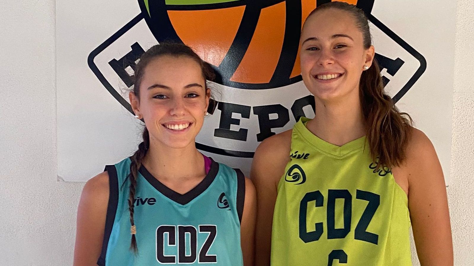 Las linenses Lourdes Pérez y Ana García