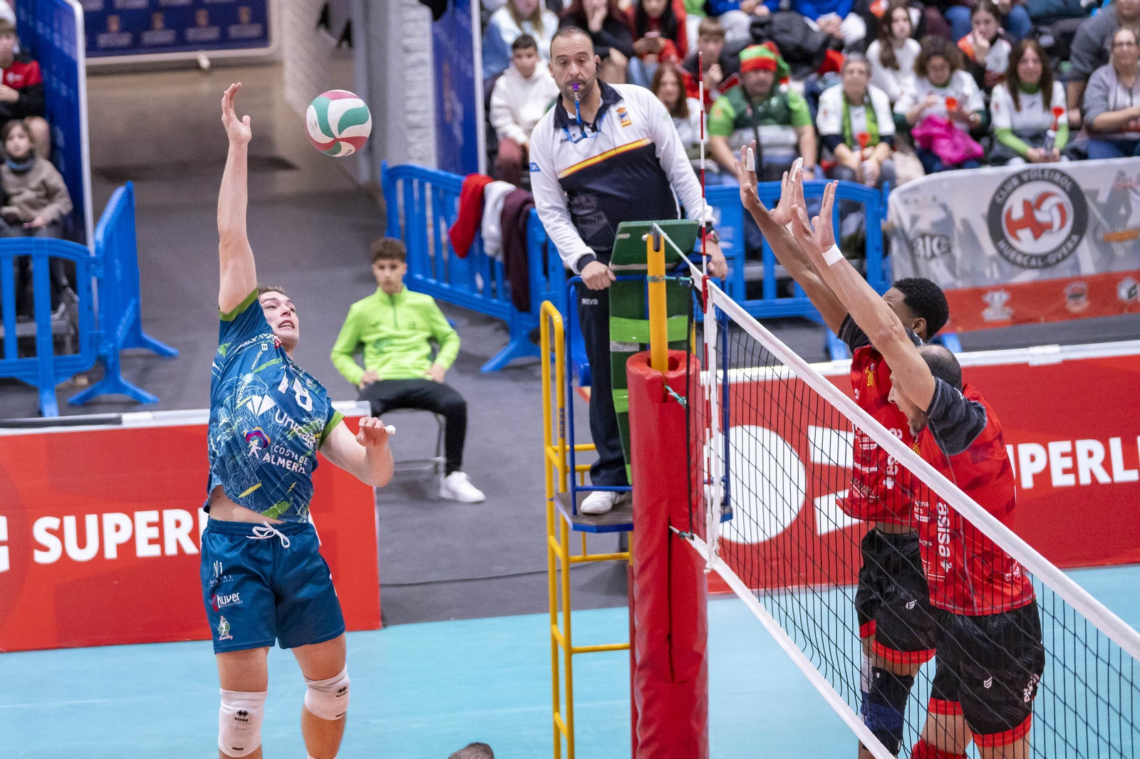 Las imágenes del partido de Superliga entre Unicaja Costa de Almería y Instercap Asisa Tarragona