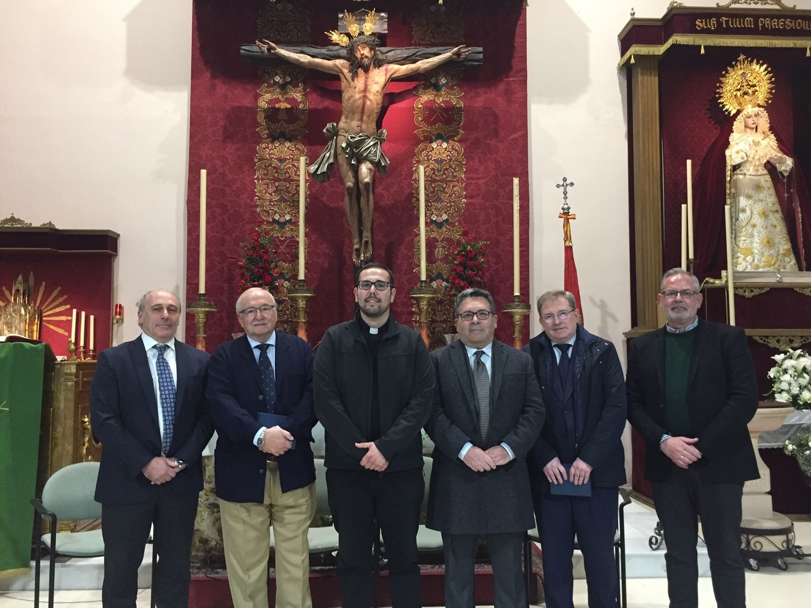 Componentes de la mesa redonda en la hermandad de la Sed.