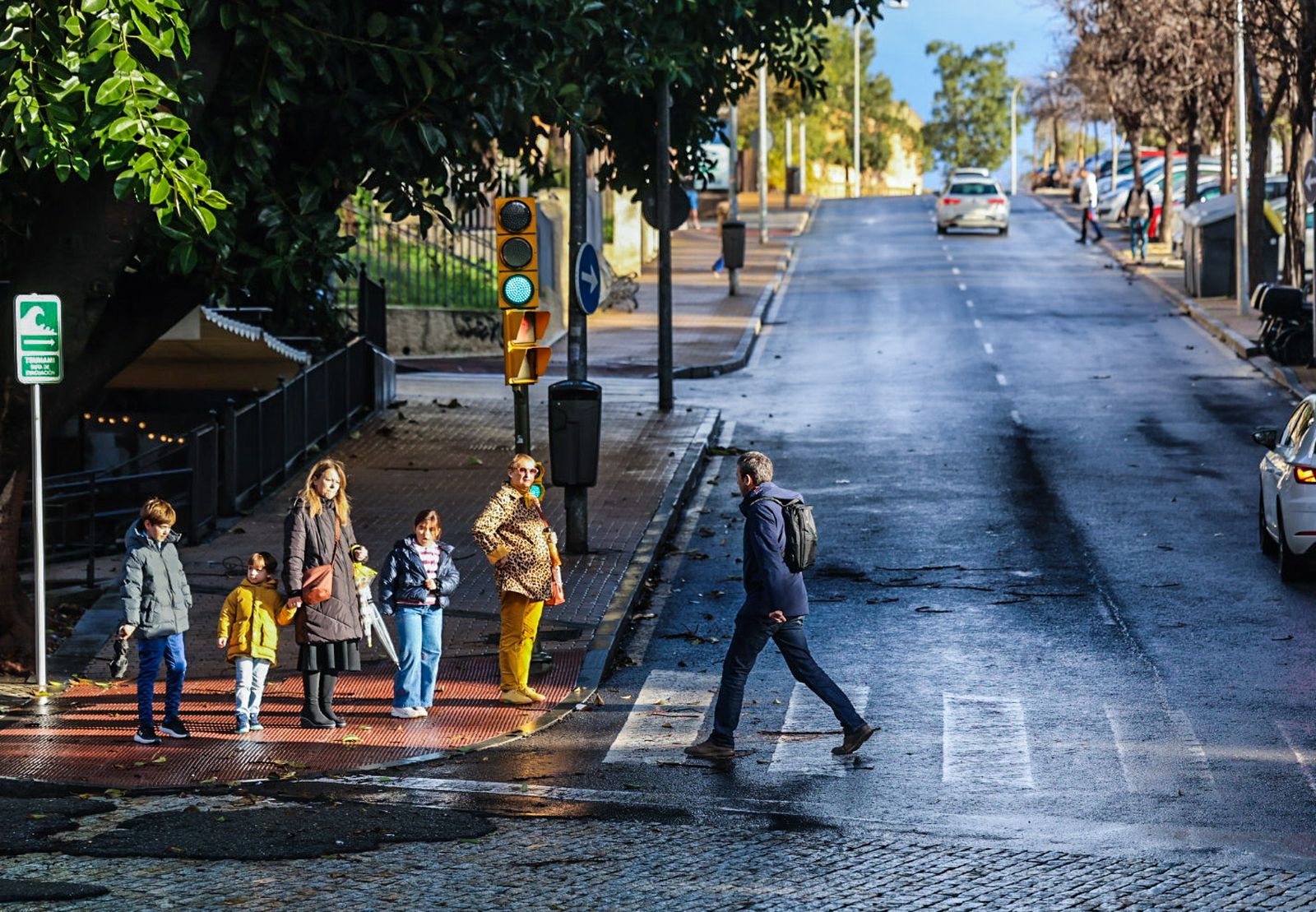 Fotografías de ambiente de frío y lluvia en la ciudad