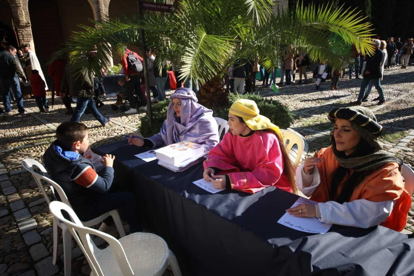 La Cartera Real recoge las cartas de los niños en el Alcázar