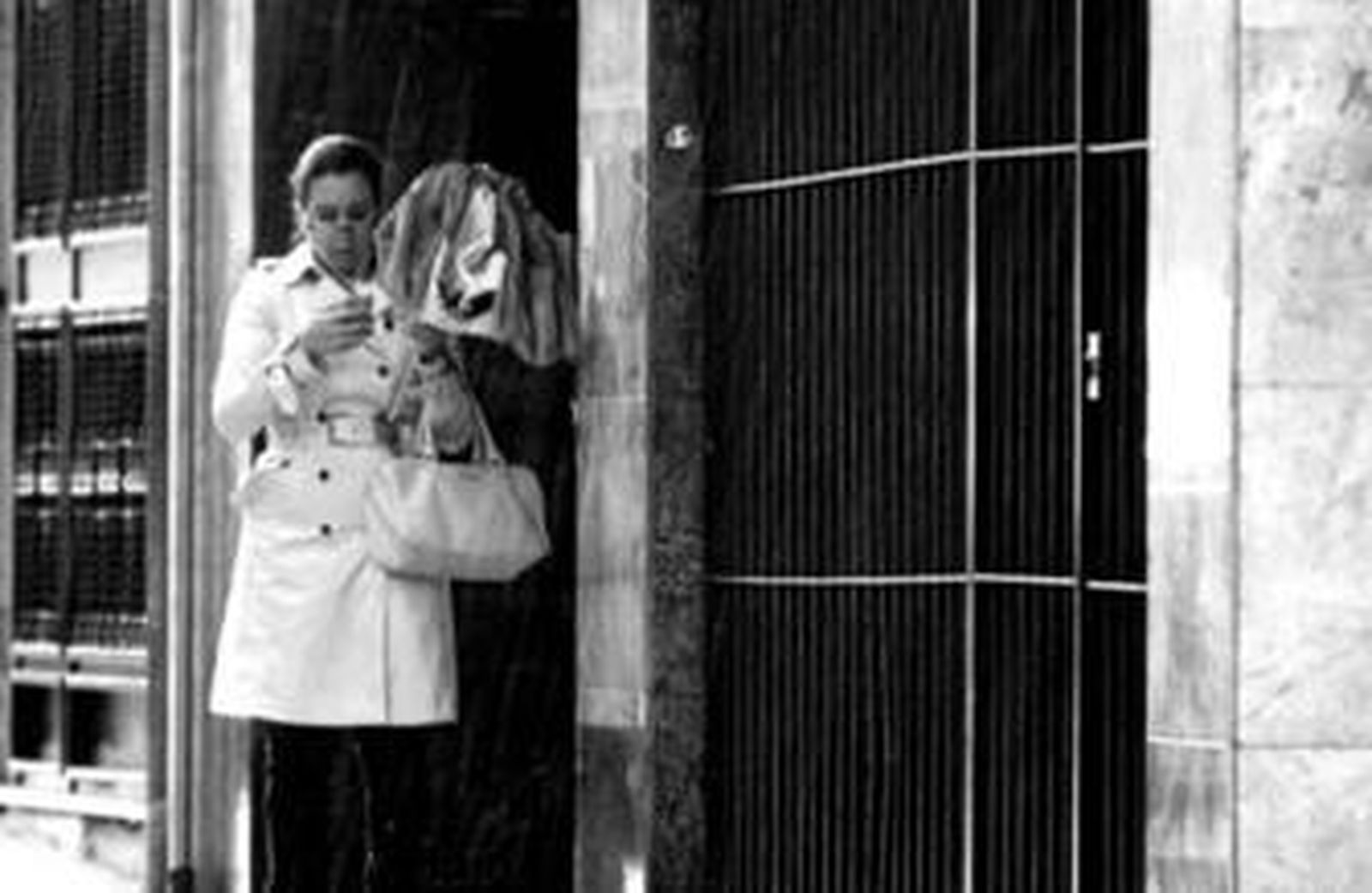 Caos en las carreteras por las primeras lluvias con atascos kilométricos y 6 accidentes