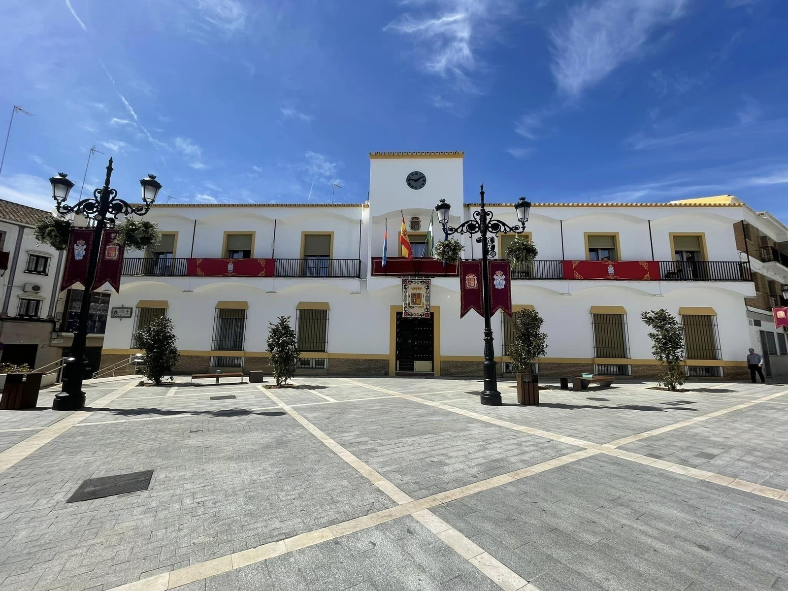 El Ayuntamiento de Mairena del Alcor.