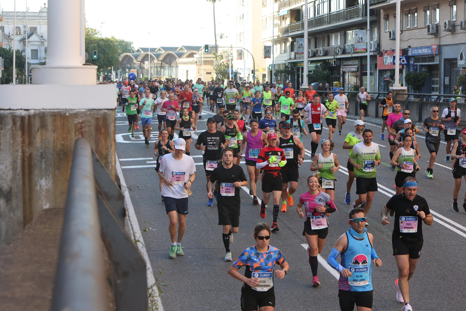 Búscate en la Zurich maratón de Sevilla