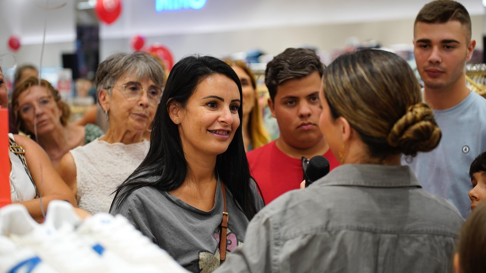 Fotos de la apertura de la marca Álvaro Moreno en el Centro Comercial Puerta Europa de Algeciras
