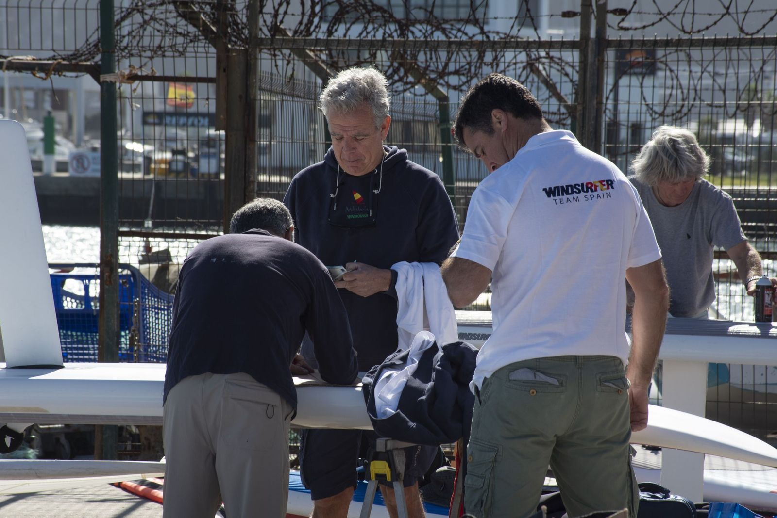 Las fotos de la primera jornada opa de Andalucía de la clase Windsurfer, en La Línea