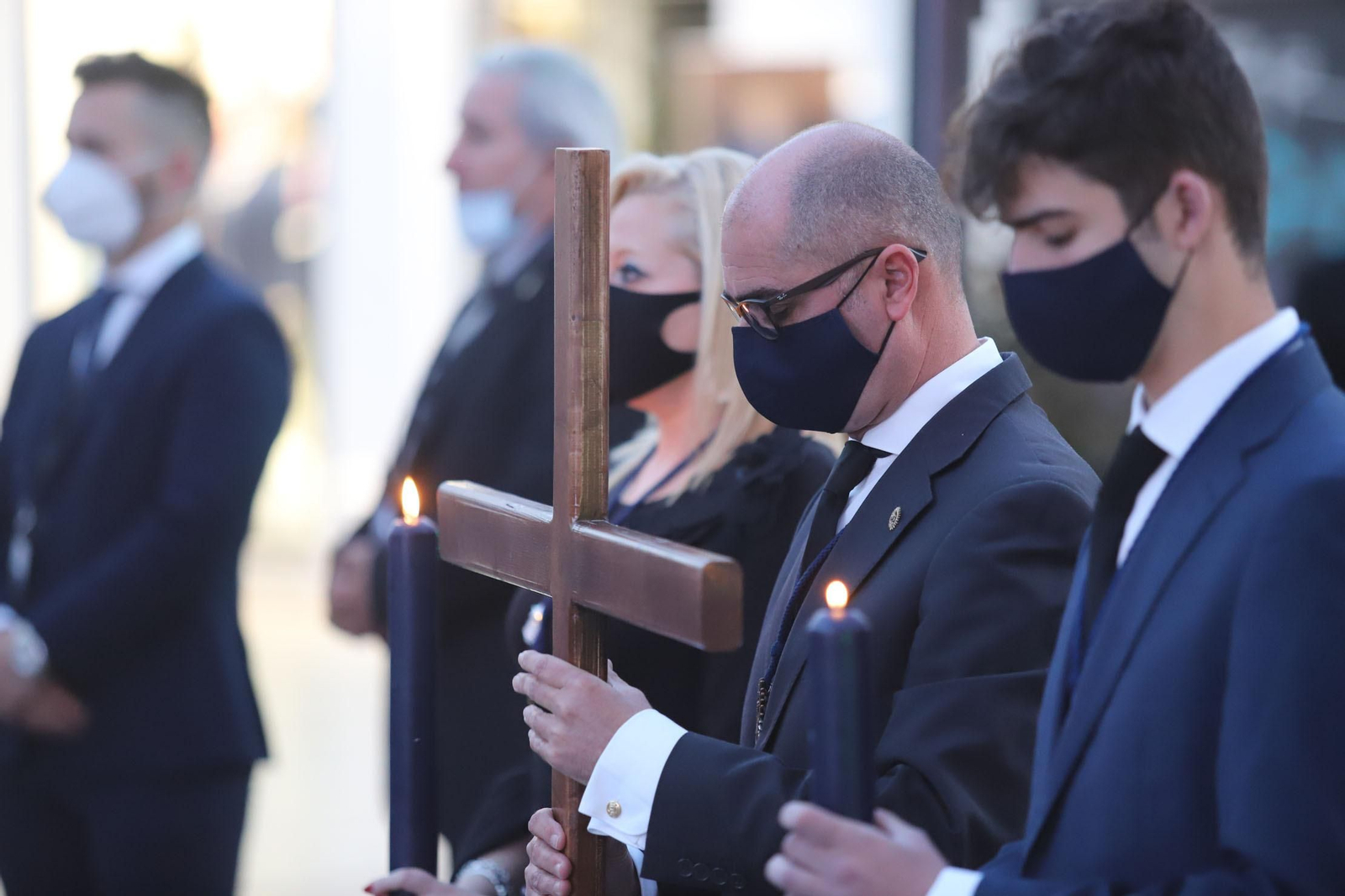 Imágenes del Via Crucis del Consejo de Hermandades y Cofradías de Huelva
