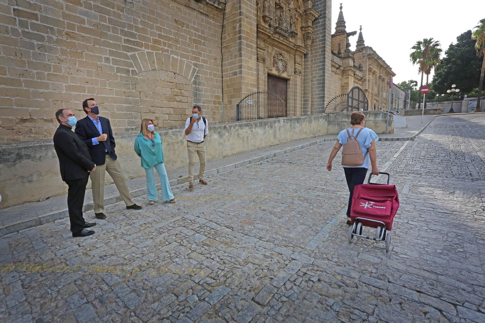 Peatonalización de la Plaza de la Encarnación y pruebas en el entorno de El Arroyo