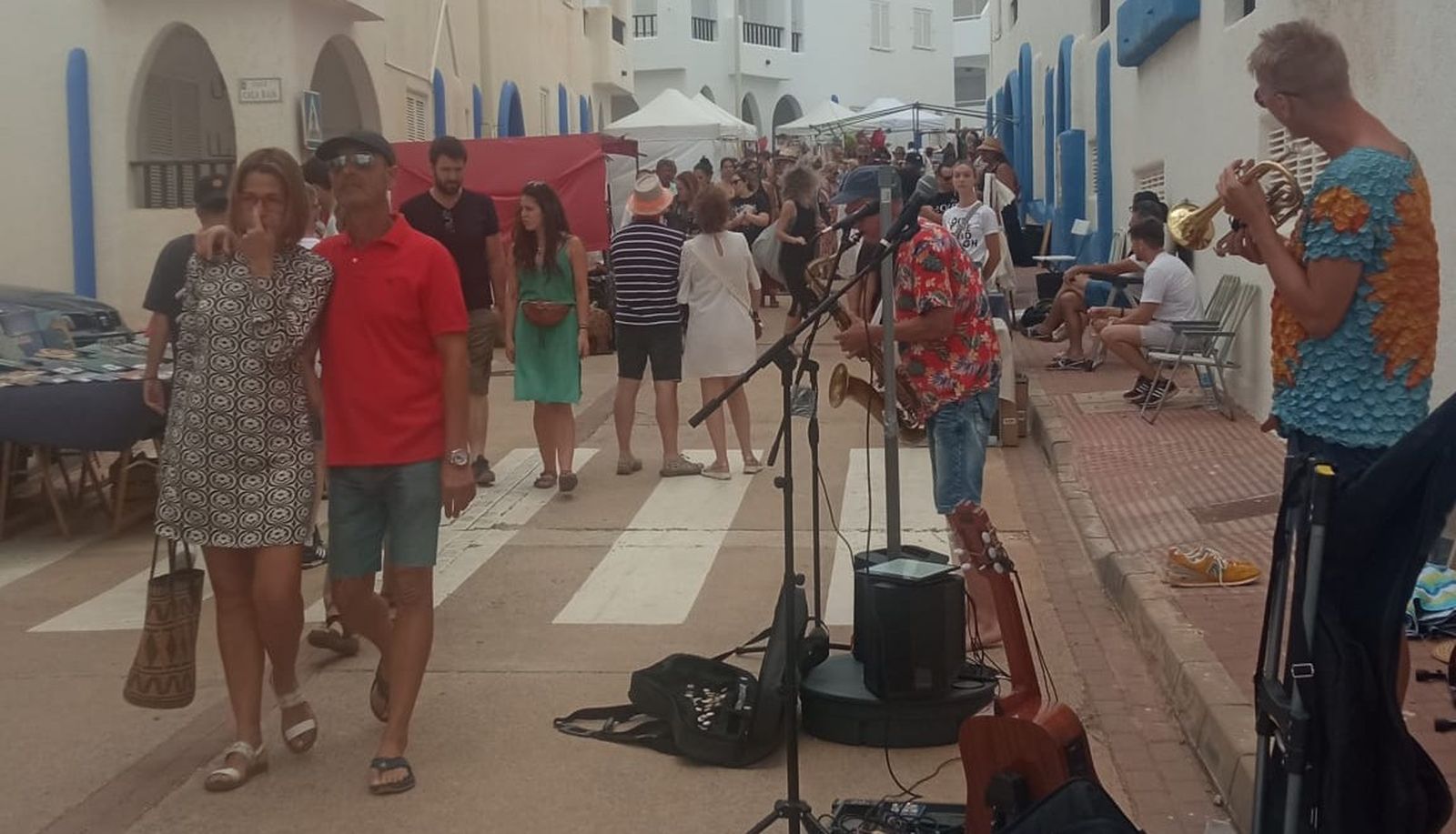 Mercadillo ‘Arte Rastrillo’ en la Isleta.