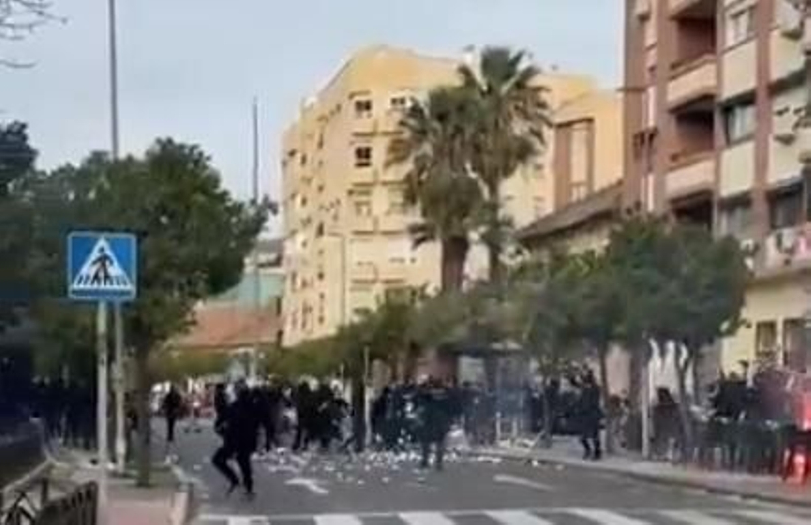 Imágenes de la trifulca en zona cercana a La Rosaleda. Imágenes de la trifulca en zona cercana a La Rosaleda.