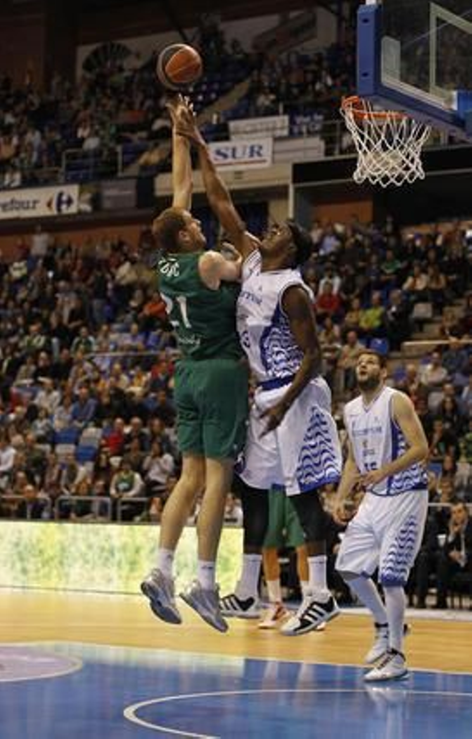 El Unicaja estrena entrenador con victoria ante el Lucentum Alicante (72-60). / Sergio Camacho El Unicaja estrena entrenador con victoria ante el Lucentum Alicante (72-60). / Sergio Camacho