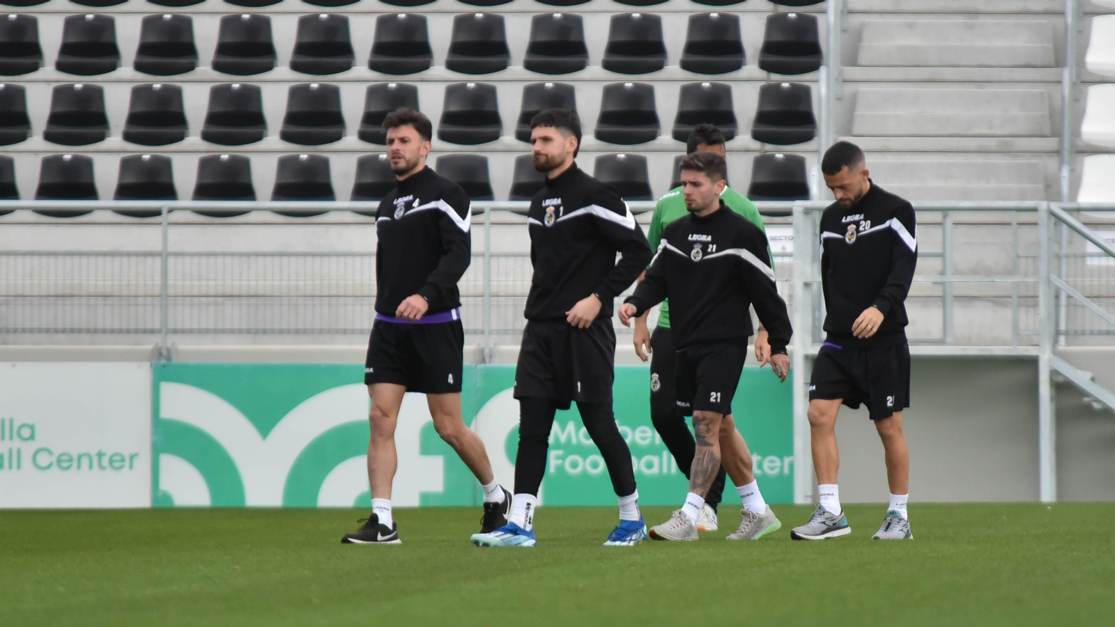 Las fotos del primer entrenamiento de Moi Parra con la Balona