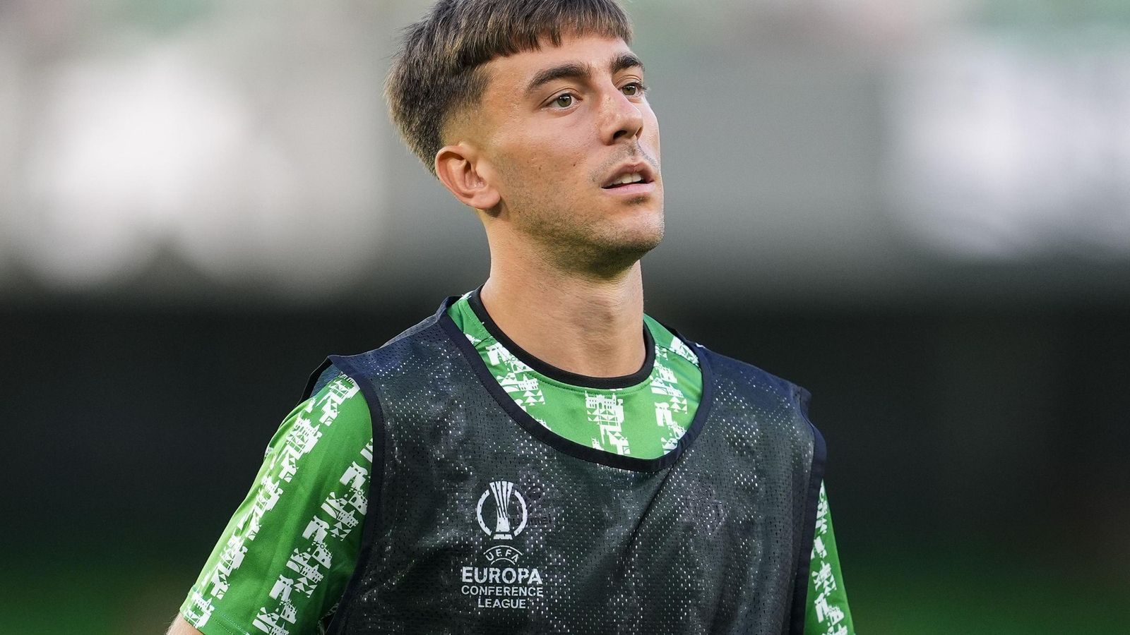 Iker Losada, en el calentamiento previo a un partido con el Betis. Iker Losada, en el calentamiento previo a un partido con el Betis.
