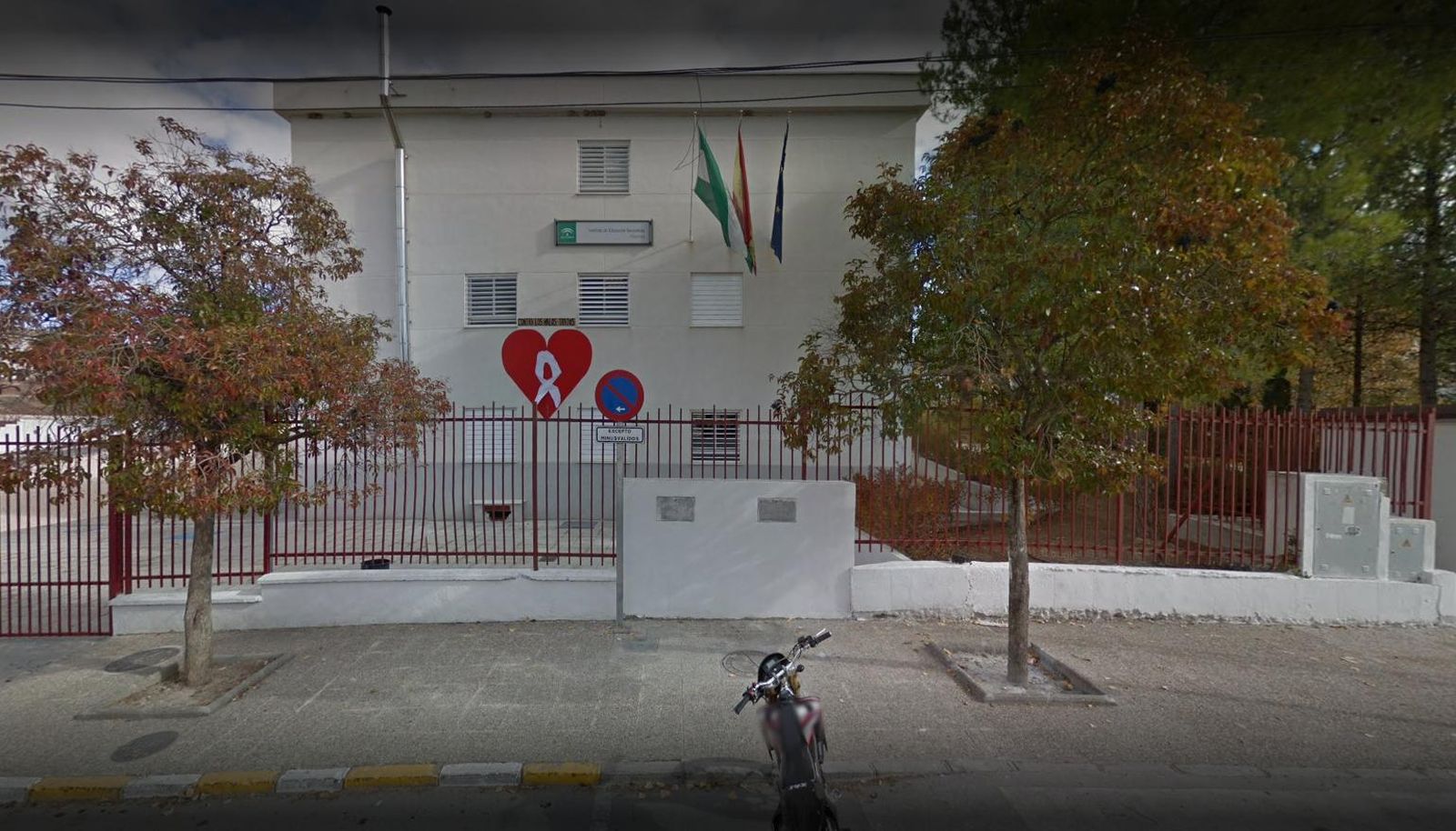 El IES Hiponova de Motril critica "la falta de compromiso" de Educación con el centro