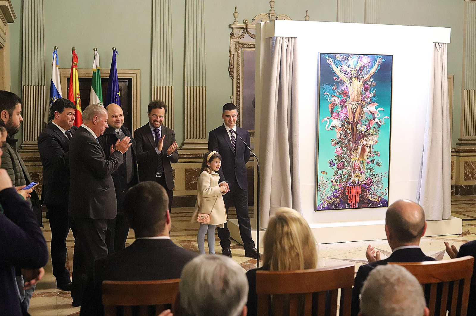 Imágenes del cartel de la Semana Santa 2023 de Huelva en su presentación