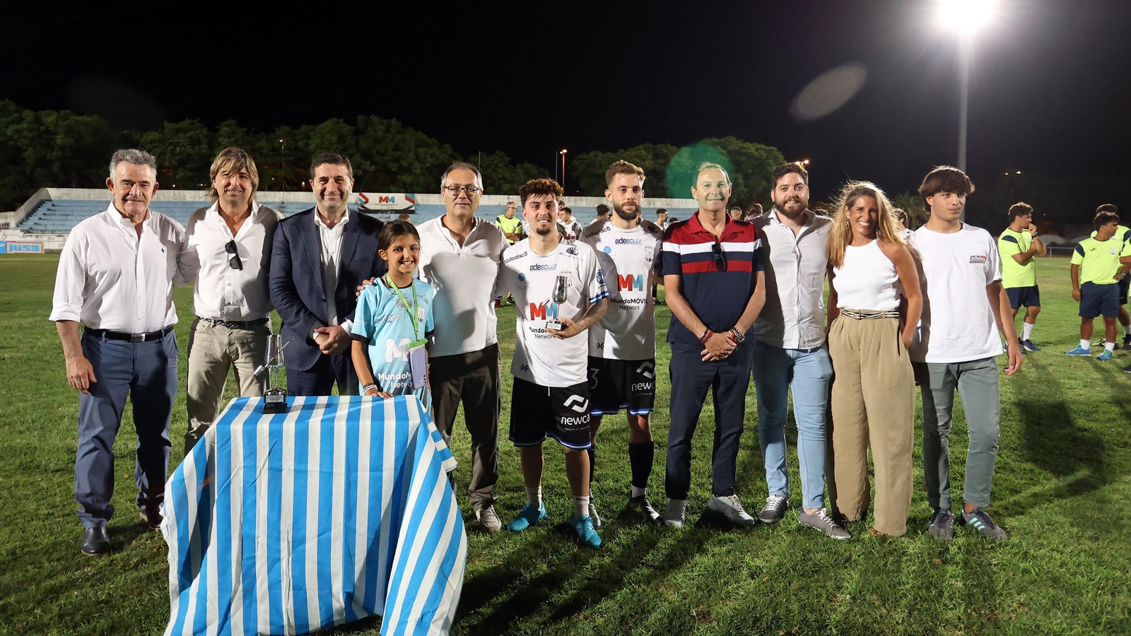 Imágenes del Trofeo de la Copa y la Venencia entre el Jerez Industrial y el Xerez DFC