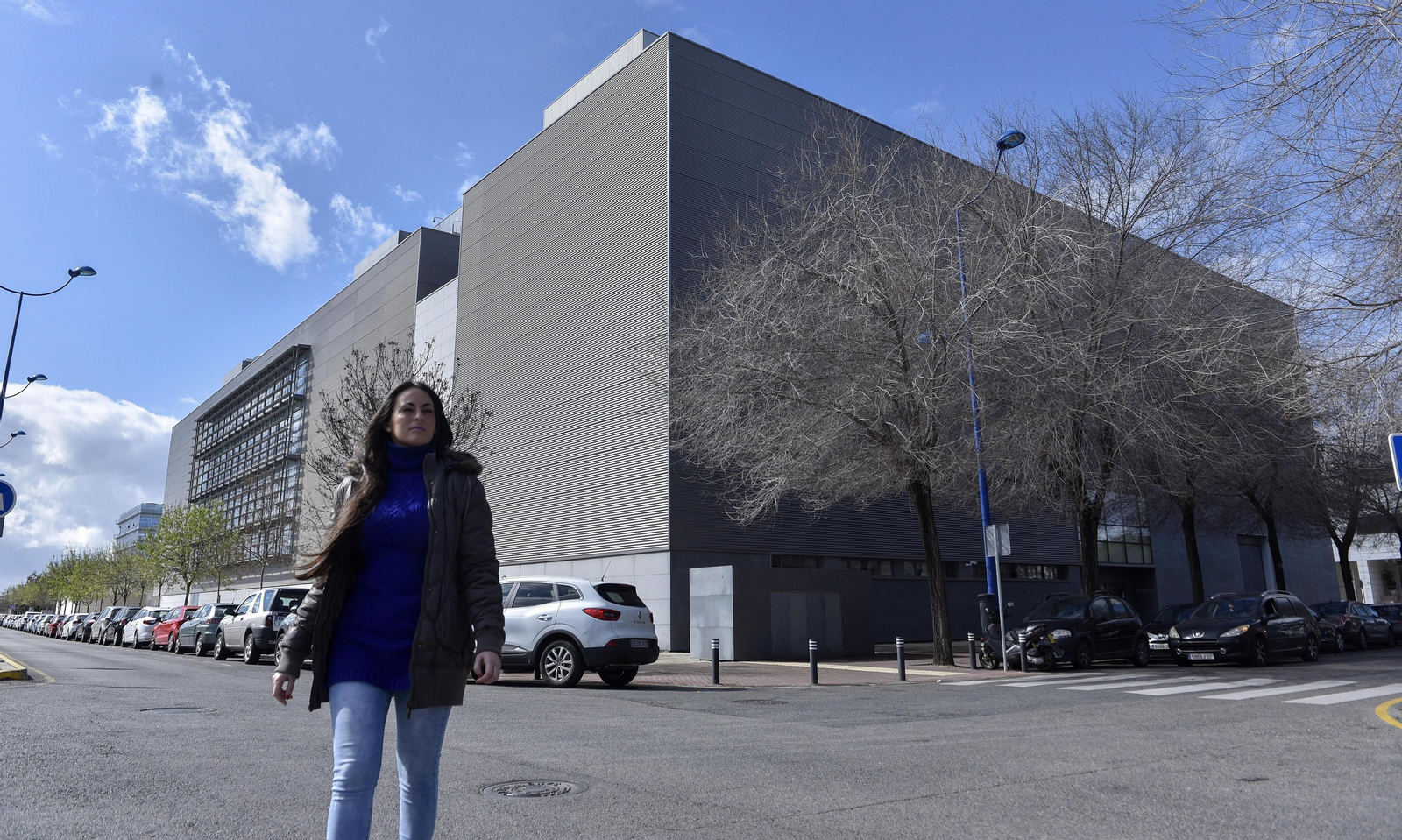 Fachada del auditorio de la SGAE, en la Avenida Leonardo Da Vinci, en la Isla de la Cartuja.