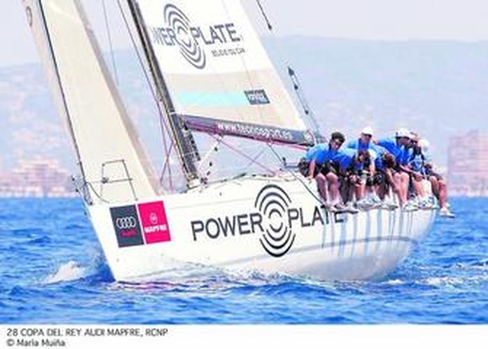 La tripulación del barco andaluz 'Power Plate'.