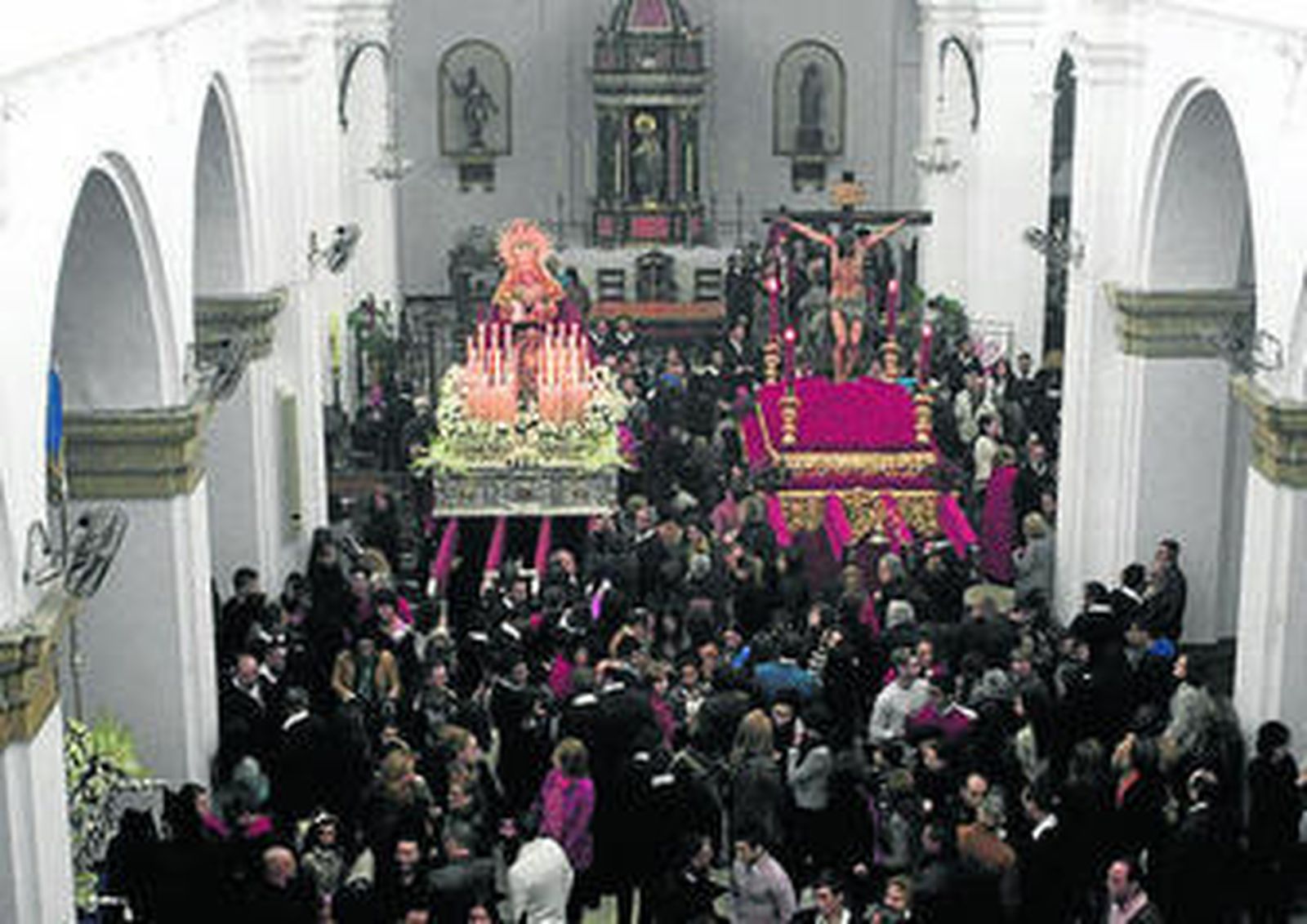 Imagen de la Buena Muerte y el Mayor Dolor en el interior del templo.