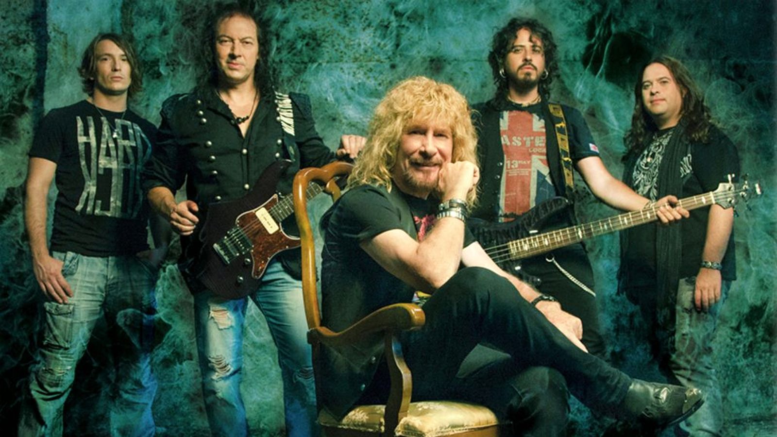 Medina Azahara, referentes del rock andaluz,  ponen punto final a más de cuatro décadas sobre los escenarios.