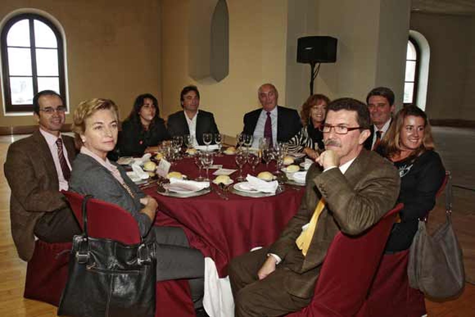 Concepción Ribelles, Jerónimo Acosta, Marisa de las Cuevas, Natalia Álvarez, Gonzalo Pando, Juan Bernal, Nuria Sánchez, Ignacio García de Quirós, Carmen Matiola y Miguel Manella. 

Foto: Julio Gonzalez/Joaquin Pino/Lourdes de Vicente