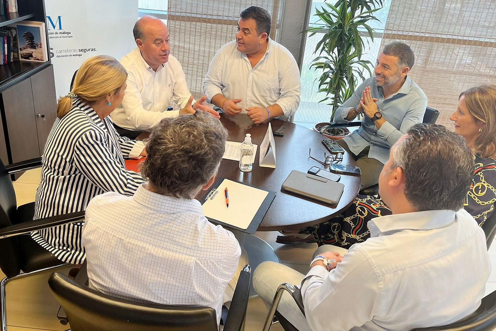 Reunión de responsables del Ayuntamiento de Antequera y la Diputación de Málaga.