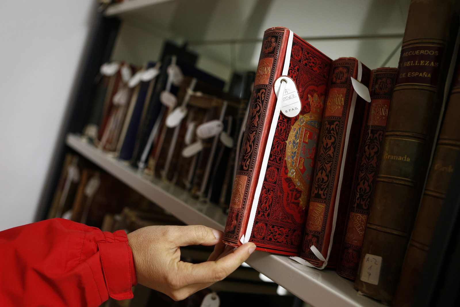 La Alhambra inaugura un club de lectura.