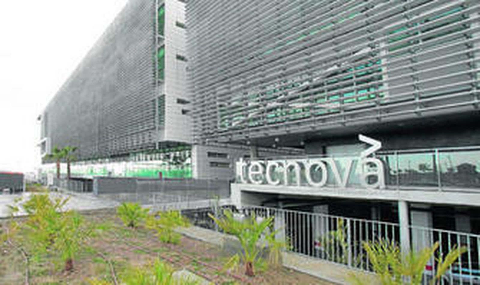Exterior del edificio de Tecnova en el Parque Científico Tecnológico de Almería (PITA) en El Alquián.