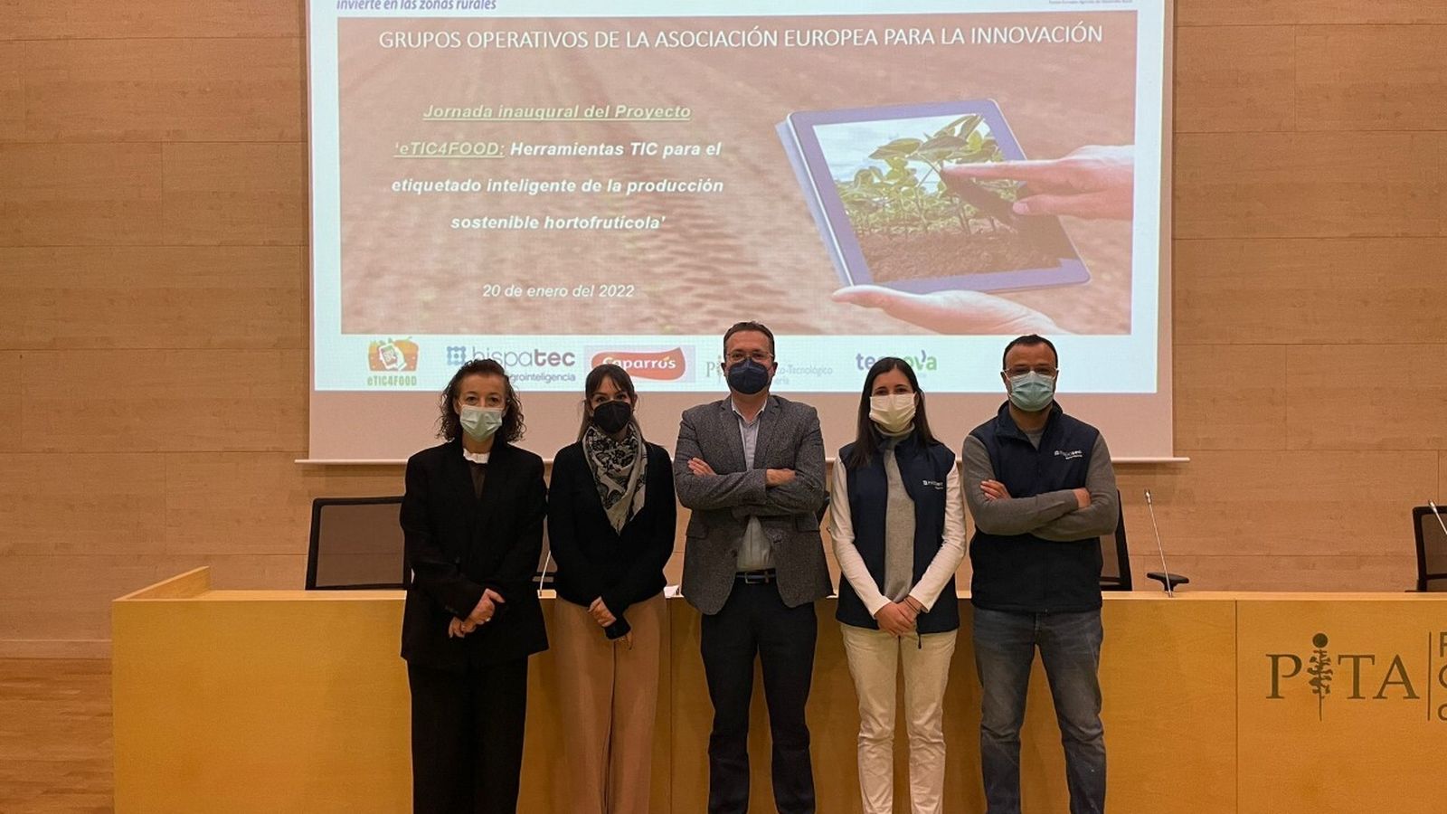 Mabel Salinas (Caparrós), Carmen Villalobos (Tecnova), Diego Clemente (PITA) y Laura López y Ali Zidi de Hispatec