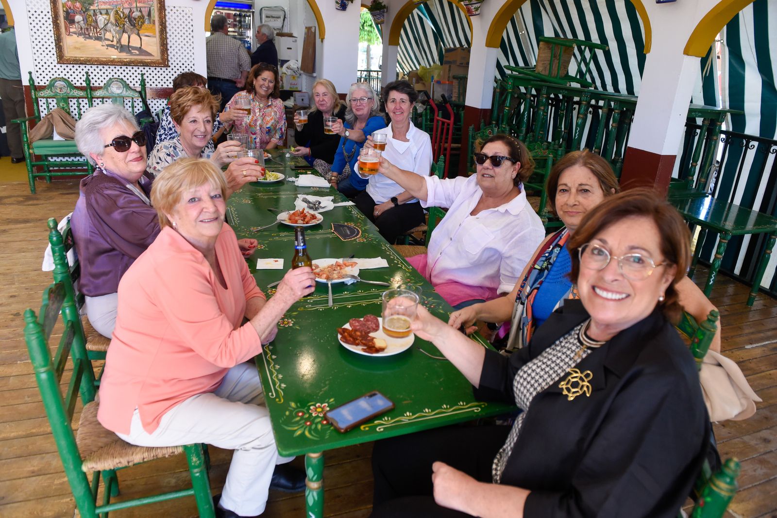 Imágenes de los últimos preparativos de la Feria de Sevilla 2024