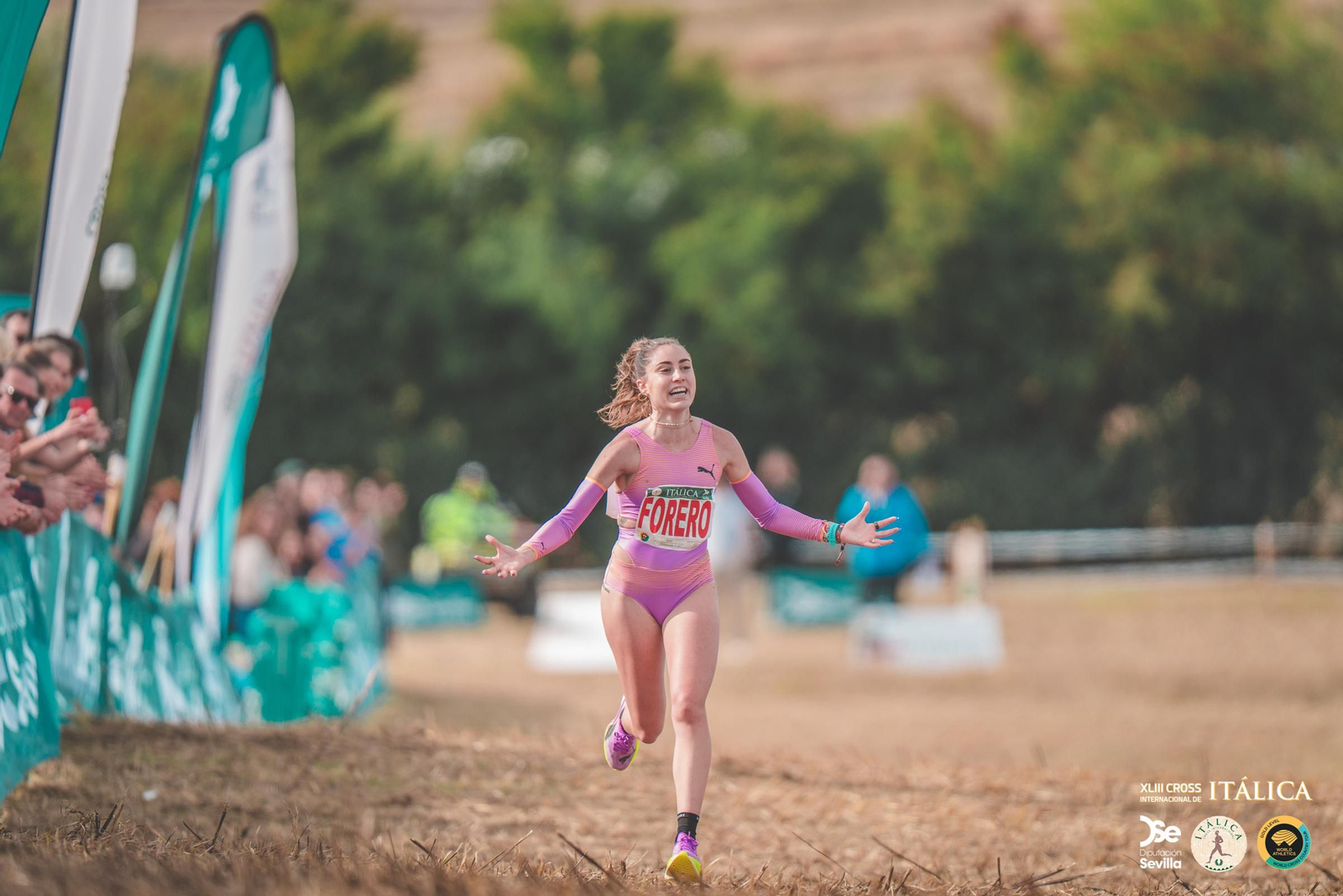 Búscate en las fotos del Cross de Itálica 2025 | 11