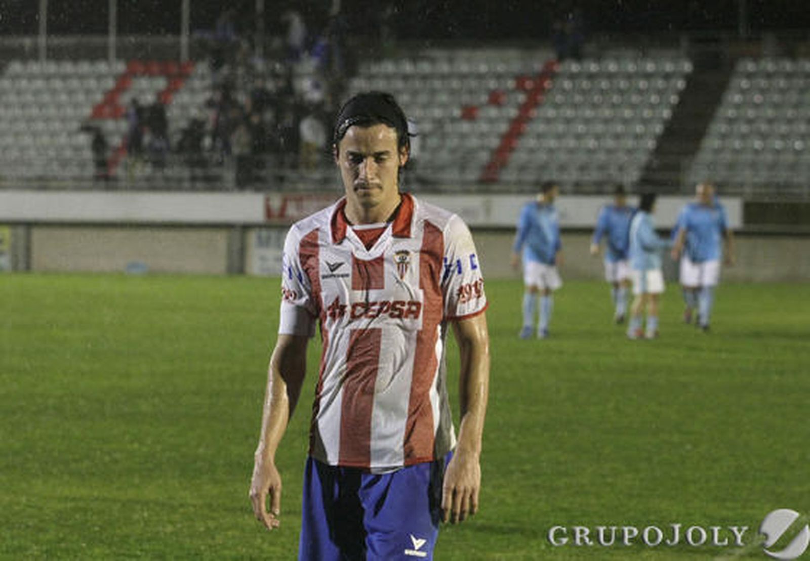 El Algeciras se aleja aún más de la zona de liguilla al perder en el Nuevo Mirador ante el San Fernando./Fotos:Erasmo Fenoy

Foto: Erasmo Fenoy
