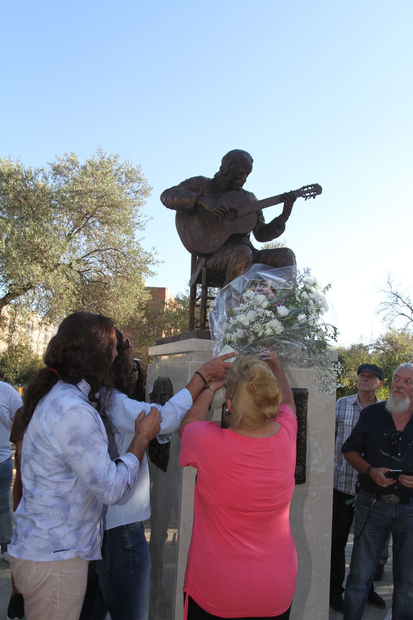 Inaguración del monumento al Niño Miguel.
