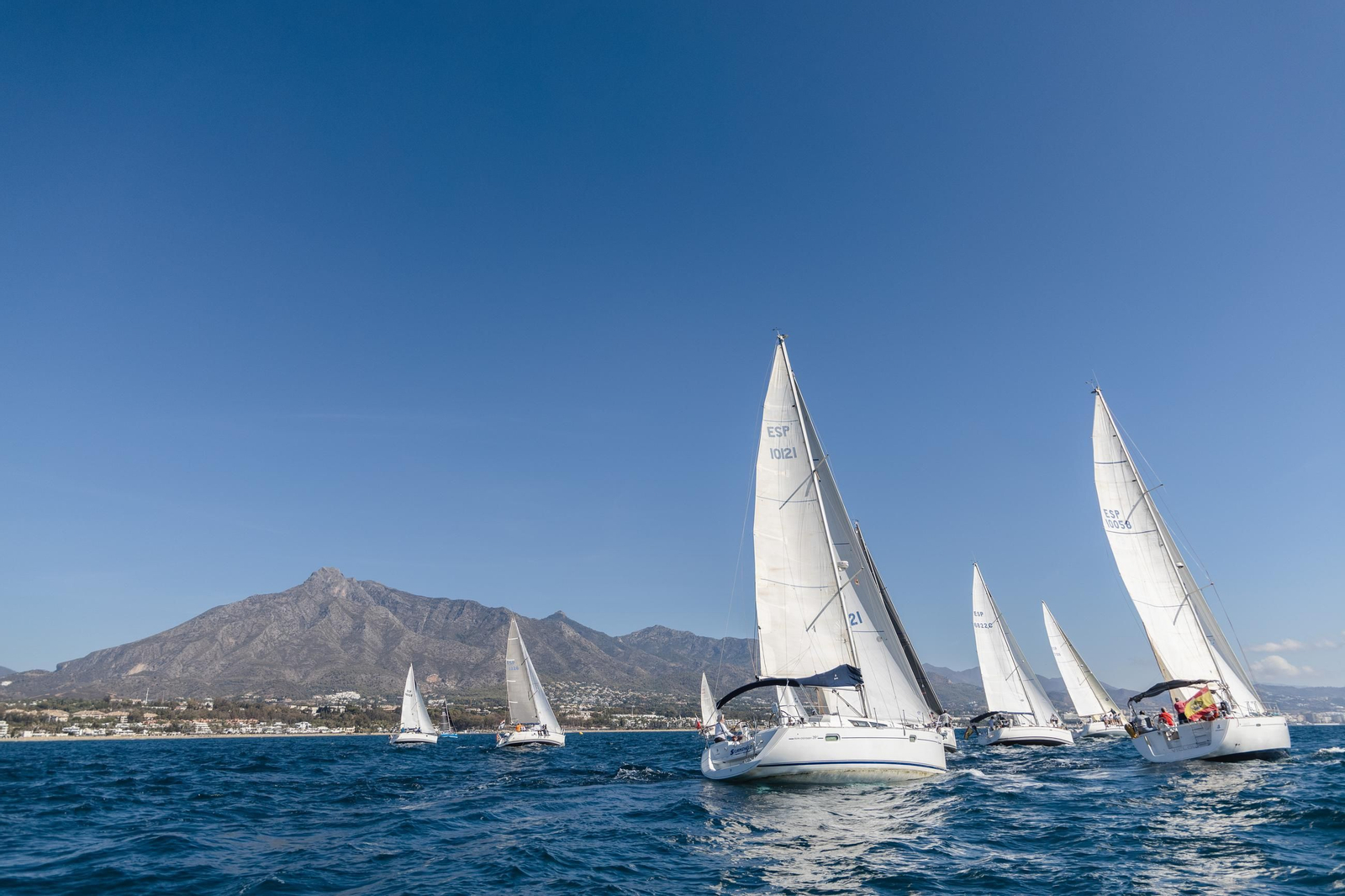 La regata contará con 20 embarcaciones. La regata contará con 20 embarcaciones.