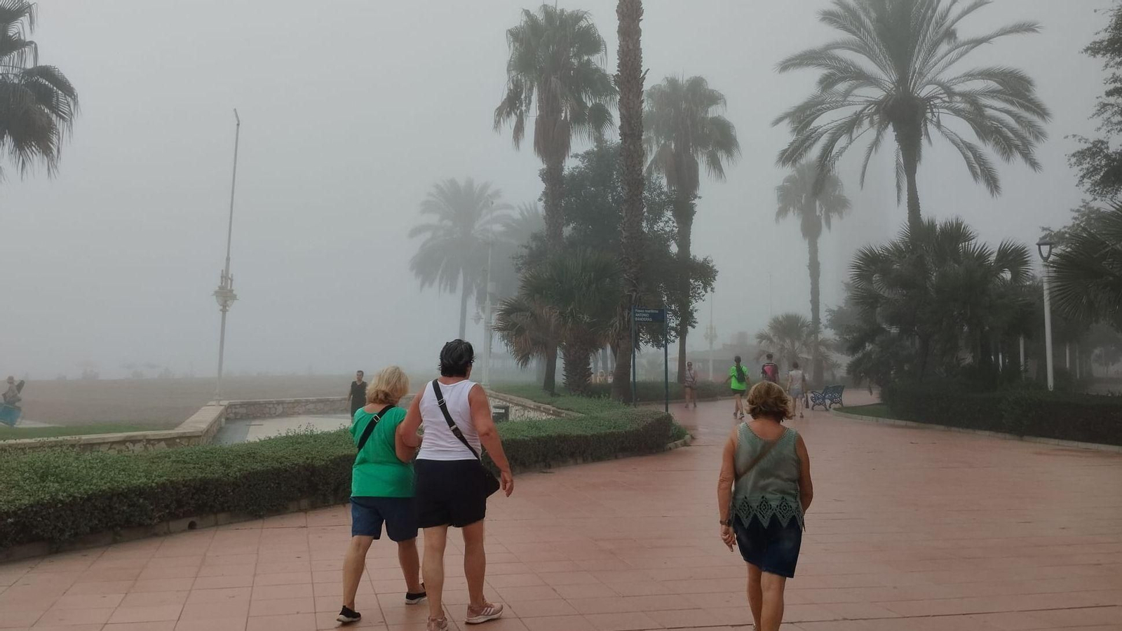 Paseo Marítimo a la altura de la calle Pacíficio con Carril de la Chupa