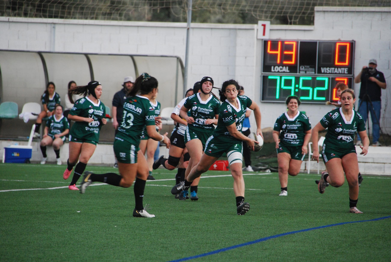 Elena Teruel, en una acción del partido.