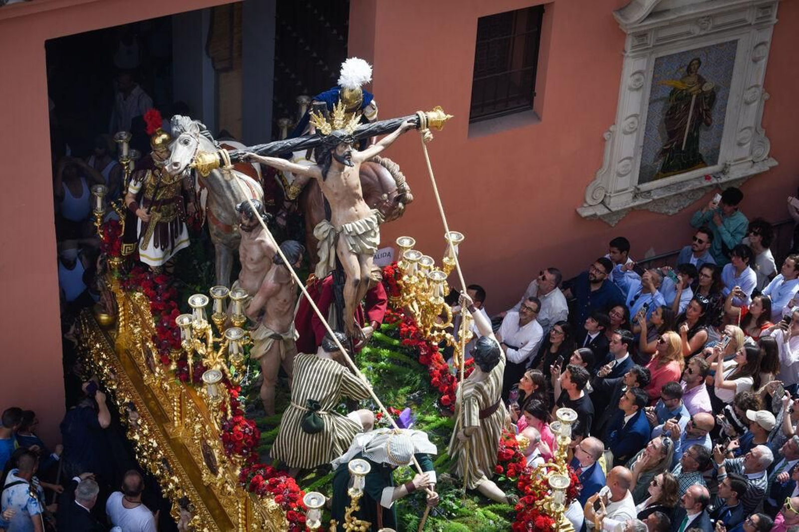 Anteriormente era la banda del Sol quien acompañaba a este paso de misterio