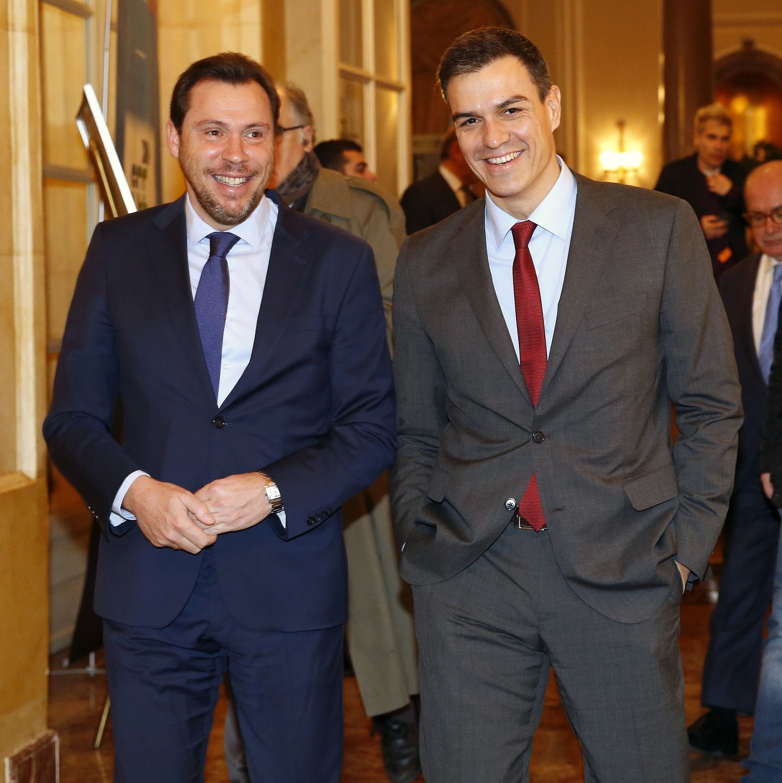 Óscar Puente y Pedro Sánchez.