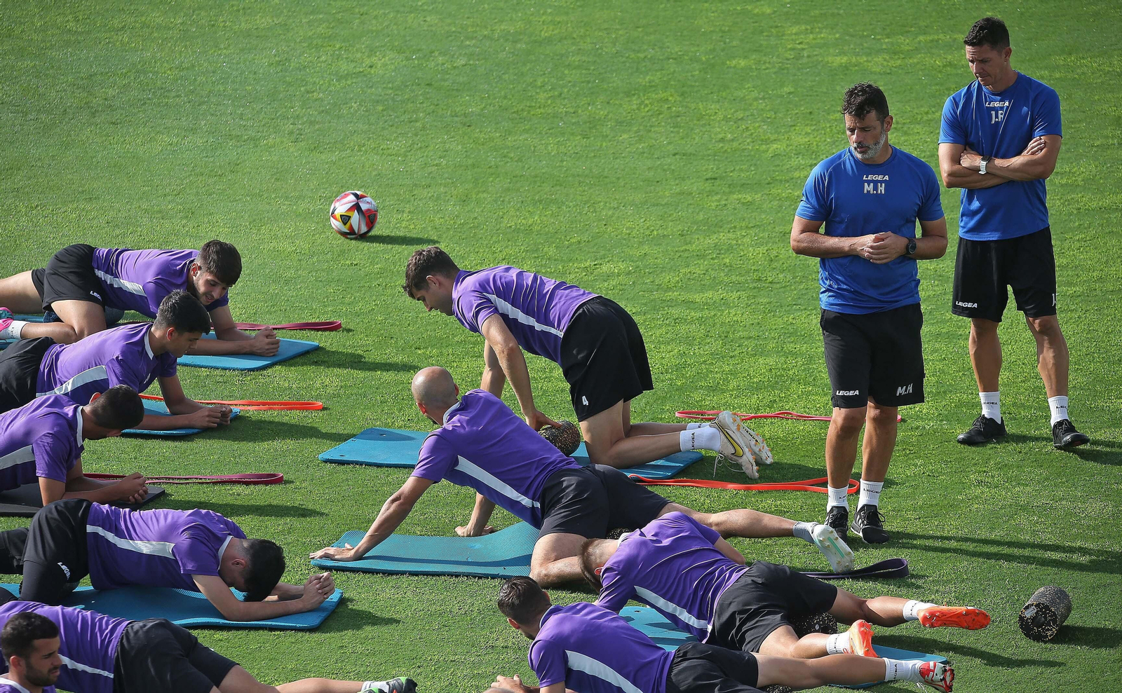 Fotos del primer entrenamiento de la Balona en el Ciudad de La Línea