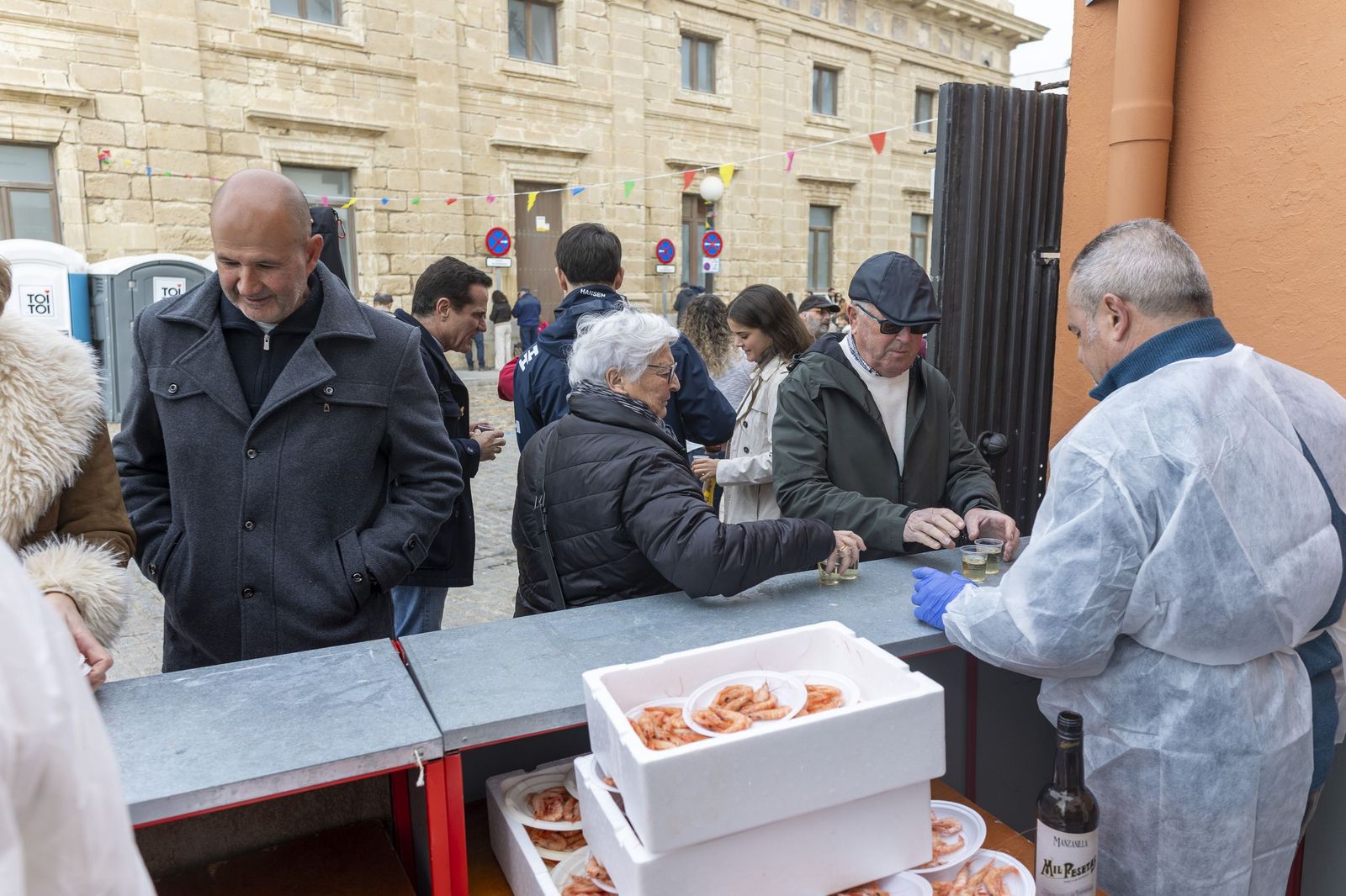 Las imágenes de la Chicharronada y la Gambada del Carnaval de Cádiz 2025