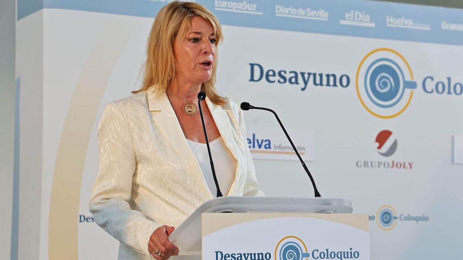 Pilar Miranda en un momento de su intervención. Pilar Miranda en un momento de su intervención.
