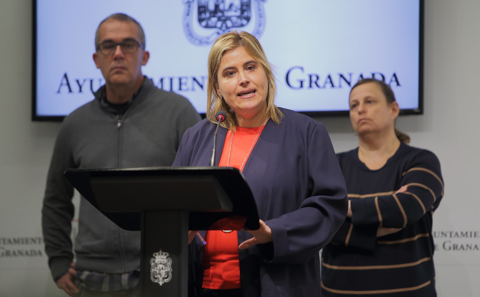 La concejal Nuria Gutiérrez, al informar de la firma de los acuerdos.