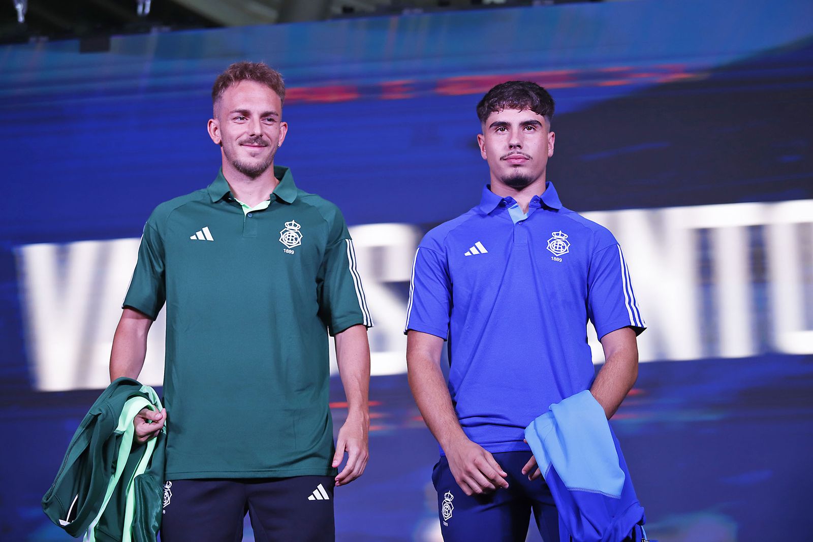 Imágenes de las nuevas equipaciones del Recreativo de Huelva para la temporada 2023/24