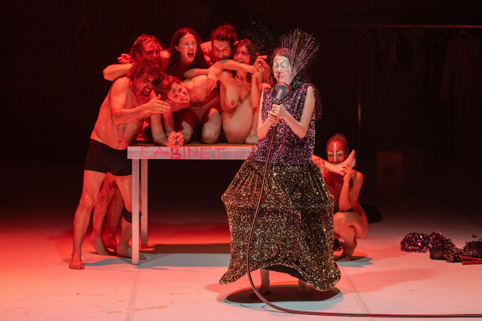 Lo grotesco también es parte integrante del espectáculo de la Needcompany.