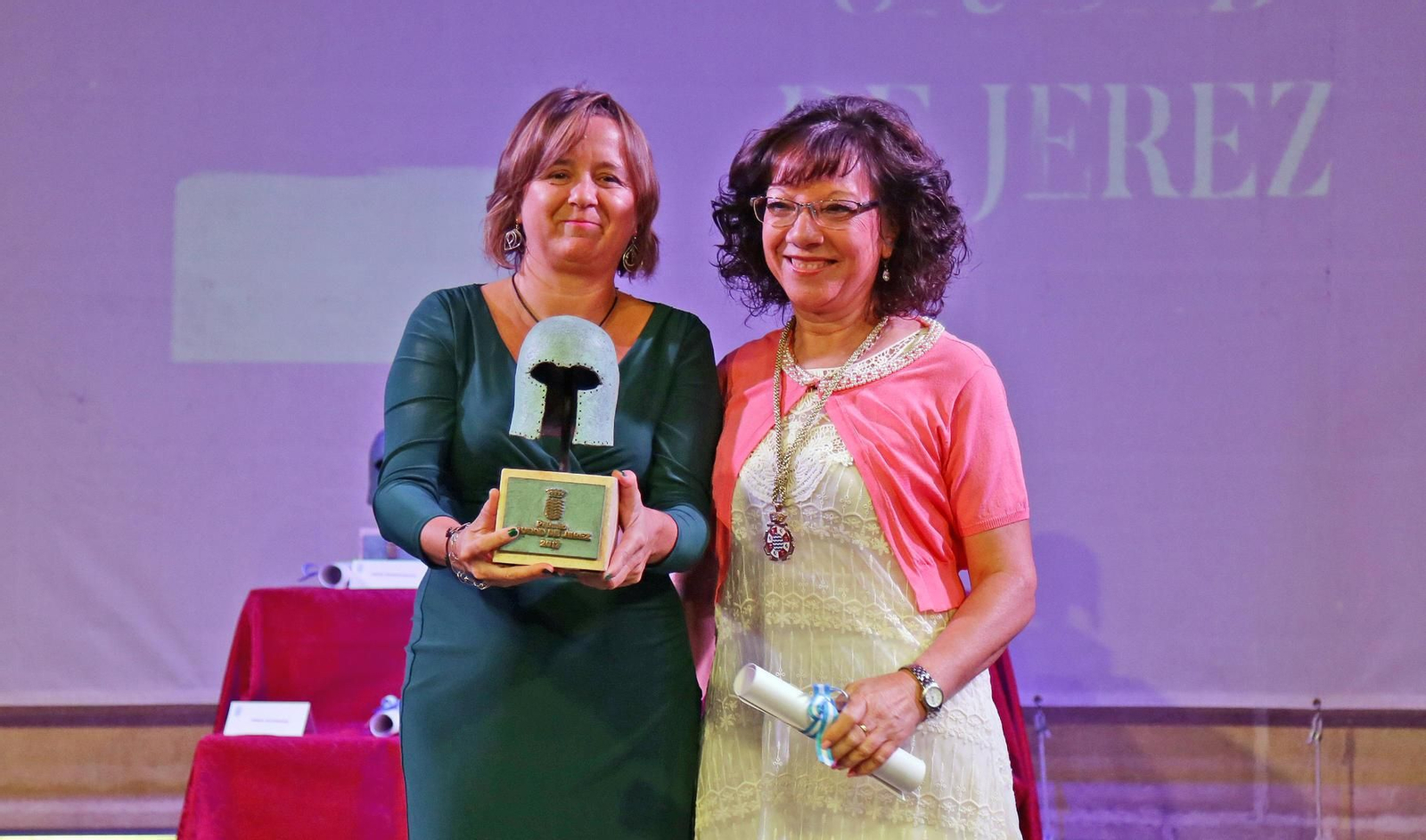 Lourdes Menacho,  Premio a la Iniciativa