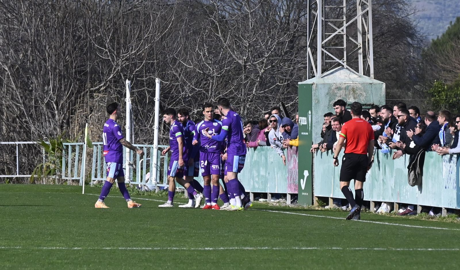 Las mejores fotos de la victoria del Ciudad de Lucena en el derbi provincial ante el Córdoba B