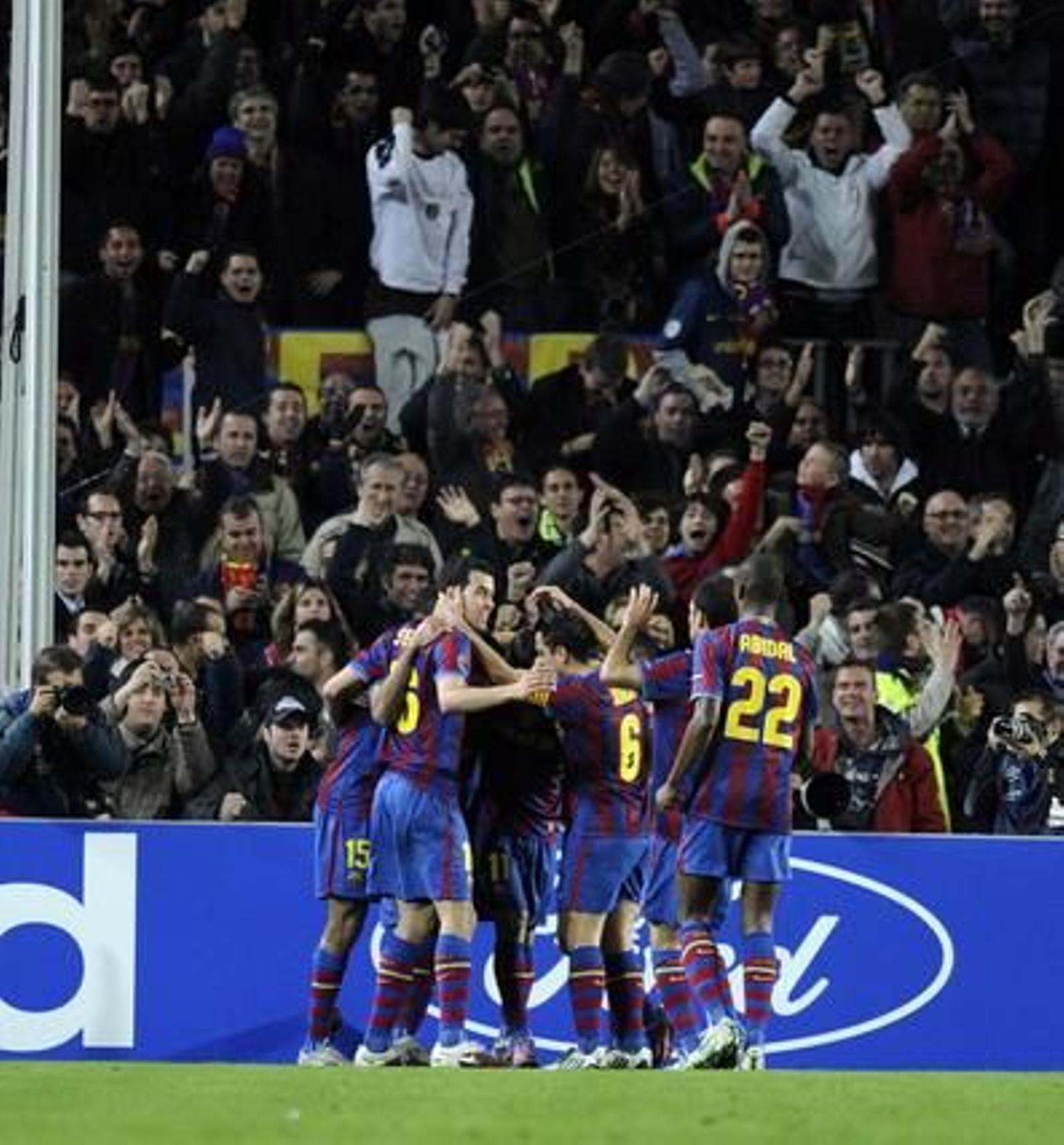 El Barcelona se clasifica para la semifinal de la Liga de Campeones tras ganar al Arsenal. / AFP