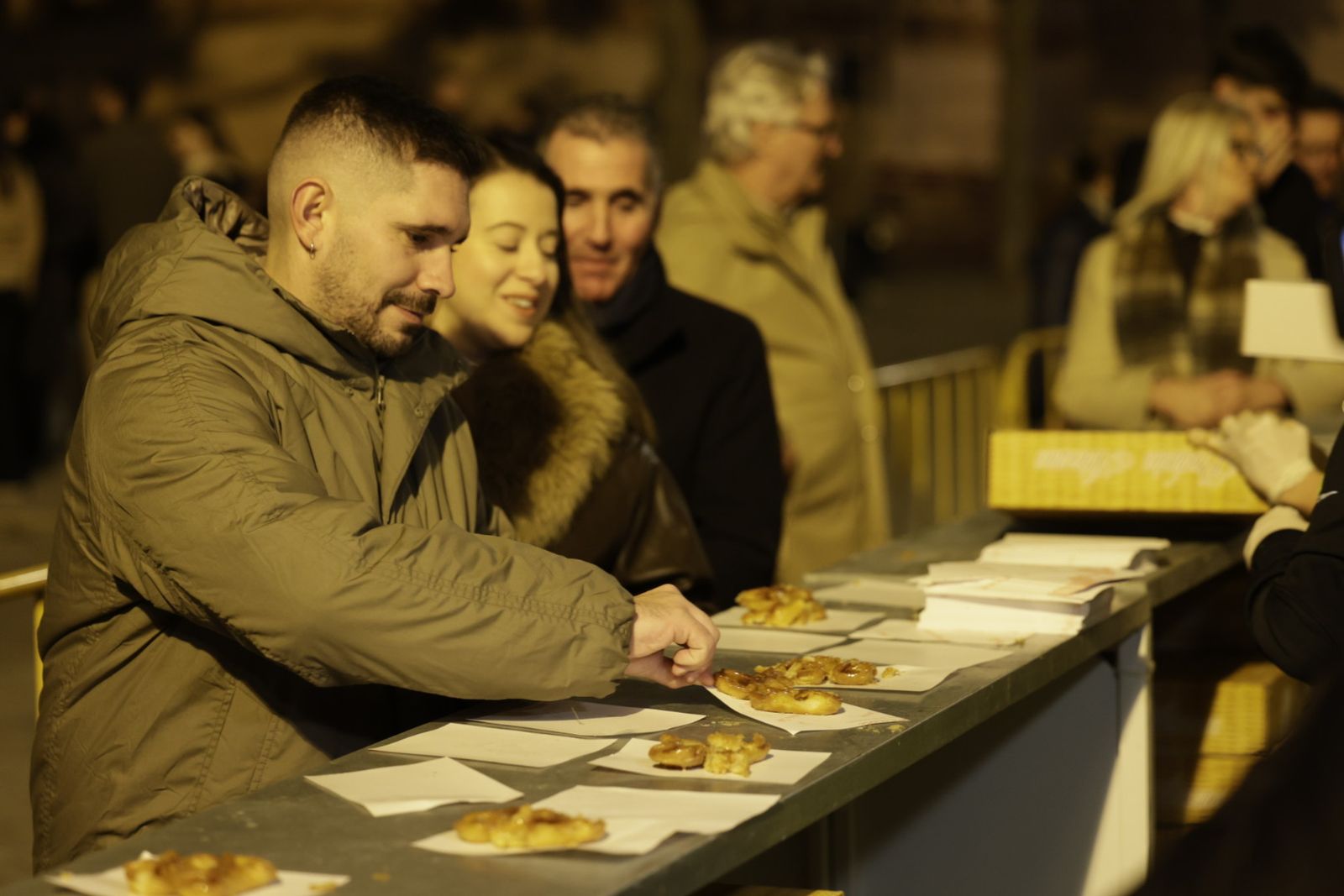 Las imágenes de la Pestiñada populatr del Carnaval de Cádiz 2026
