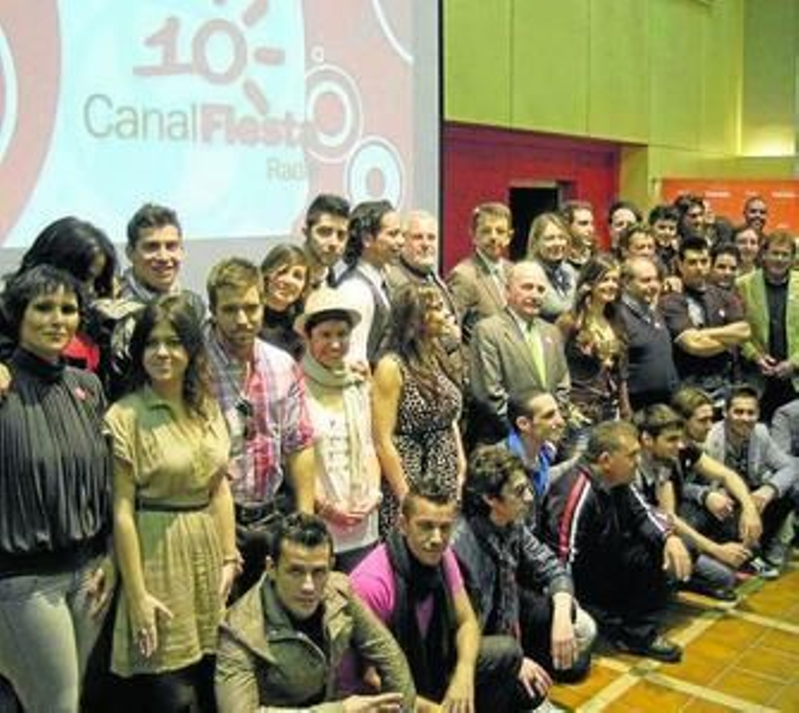 Foto de los asistentes a la gala del X Aniversario de Canal Fiesta Foto de los asistentes a la gala del X Aniversario de Canal Fiesta