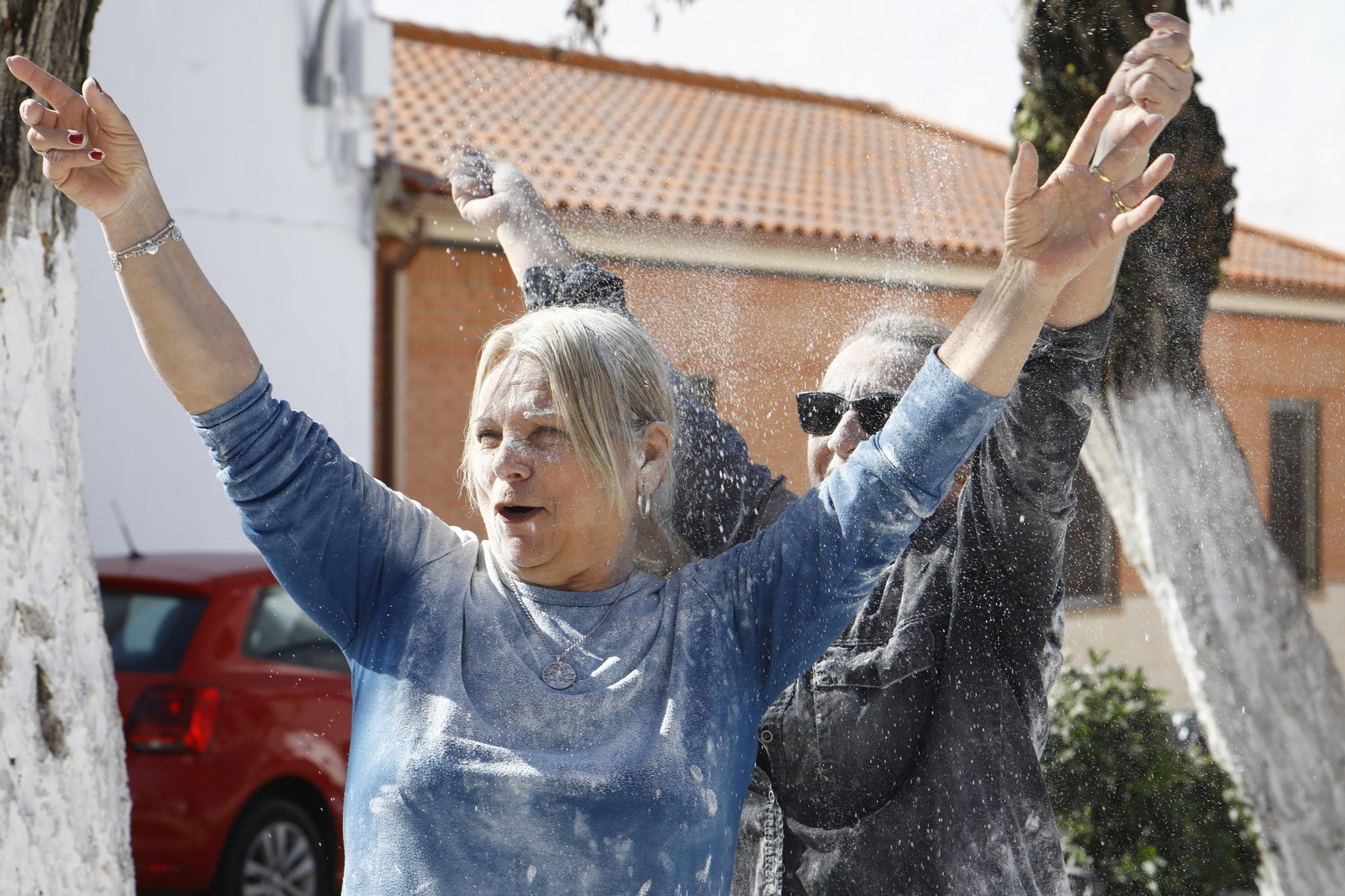 La batalla de la harina de Ochavillo del Río, en imágenes